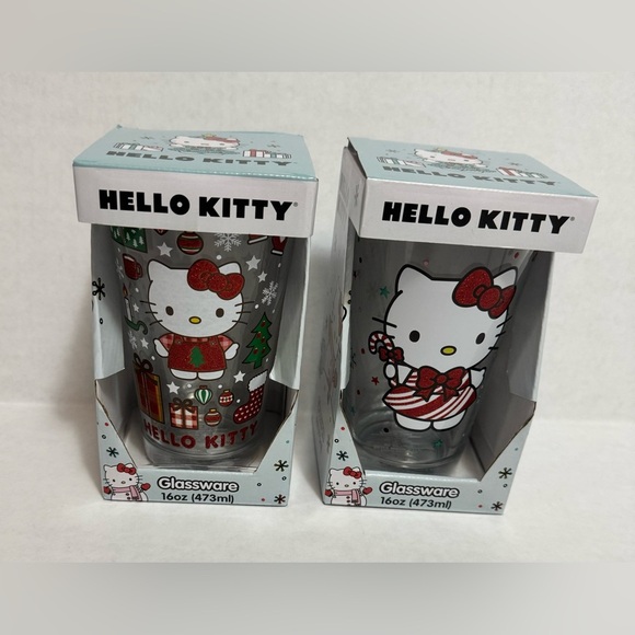 - Hello Kitty Christmas 16oz Glass Cup Set of 2 - Picture 1 of 4